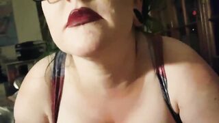 Chubby MILF Amy Leaf- Blowjob addict