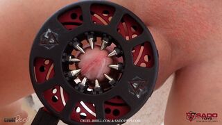 CRUEL REELL - The unconventional scissorhold - sponsored by SADOTOYS